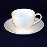 Basic white Kombitasse mit Untertasse neuwertig