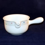 Trend Sunny Secunda Gravy/Sauce Boat with Handle as good as new