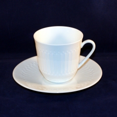 Luxor weiss Coffee Cup with Saucer as good as new