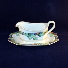 Pasadena Gravy/Sauce Boat with Underplate very good